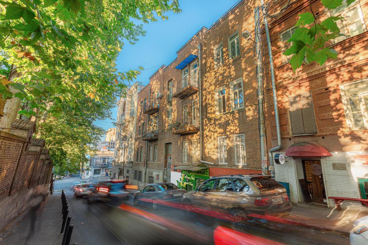 Tbilisi Home,View On Gvinis Karkhana Wine Factory Exterior photo